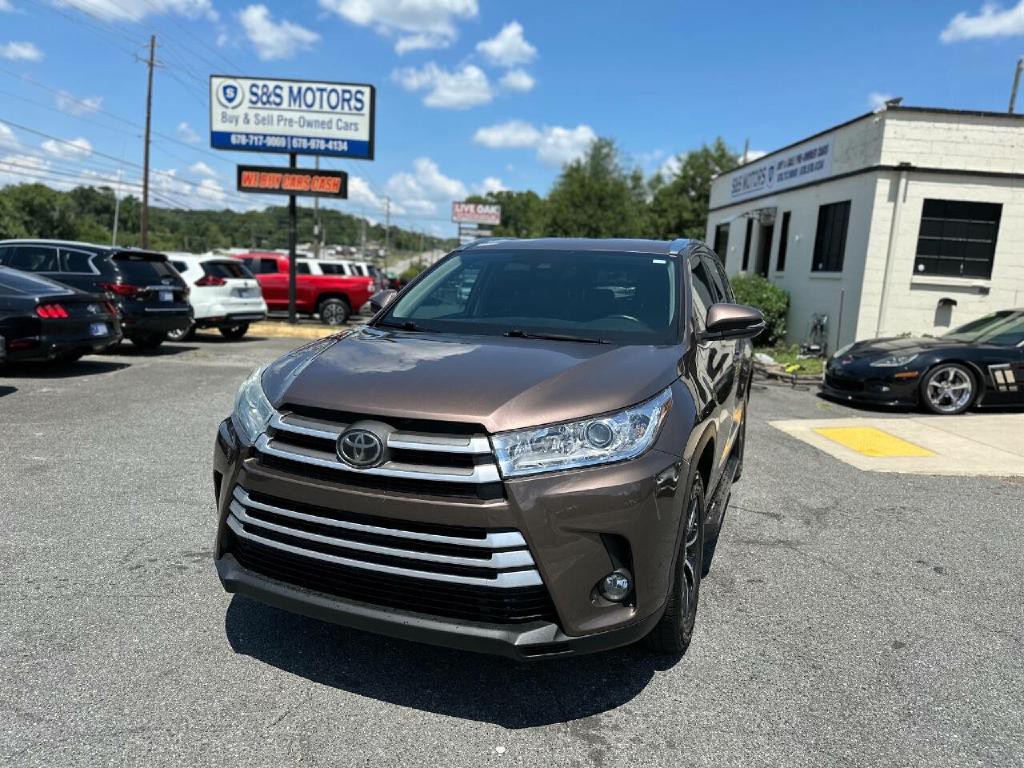 2018 Toyota Highlander Image 1