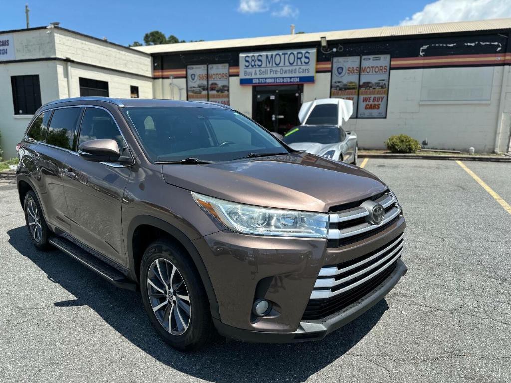 2018 Toyota Highlander Image 11