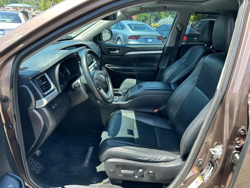2018 Toyota Highlander Image 14