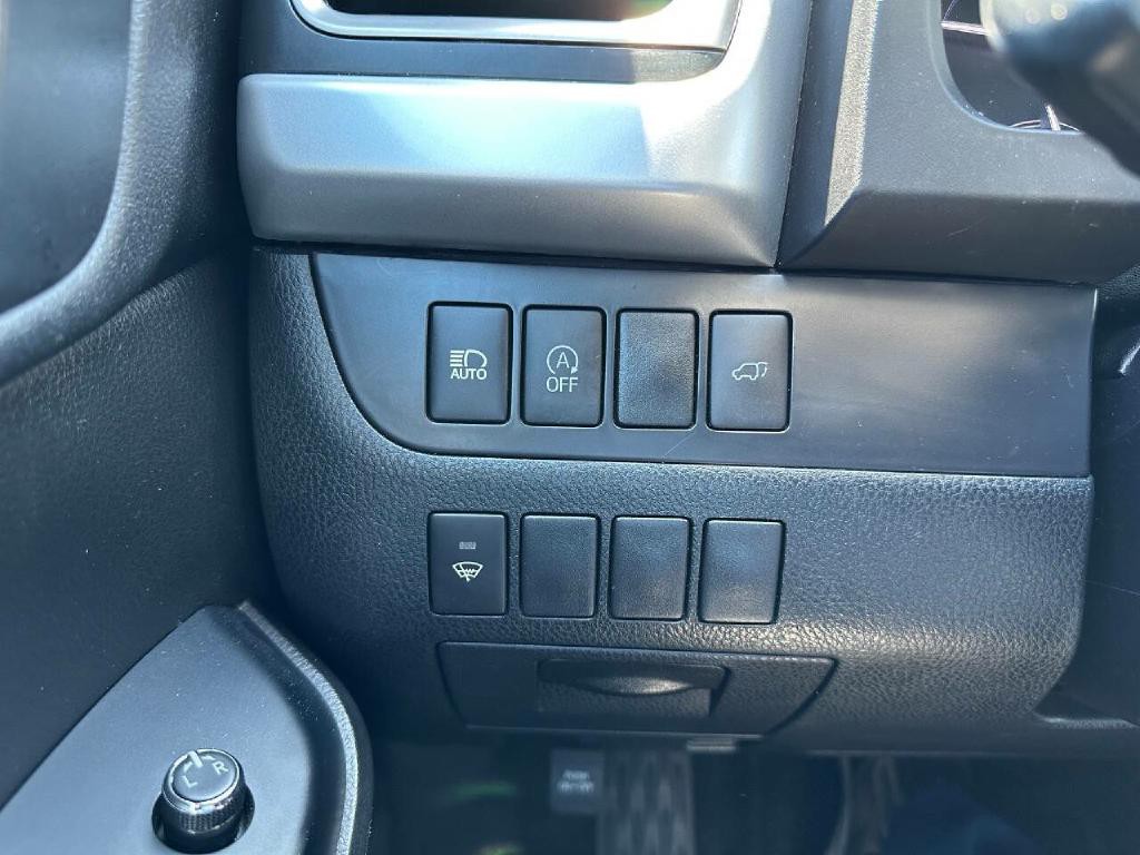 2018 Toyota Highlander Image 16