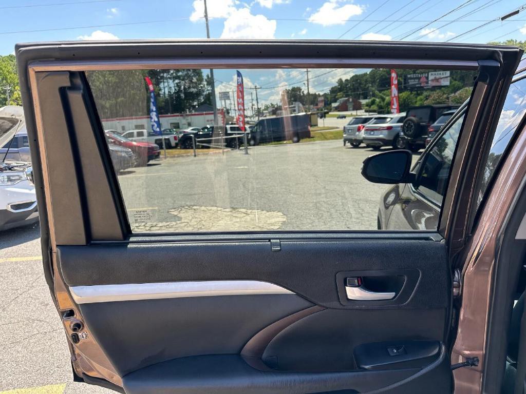2018 Toyota Highlander Image 34