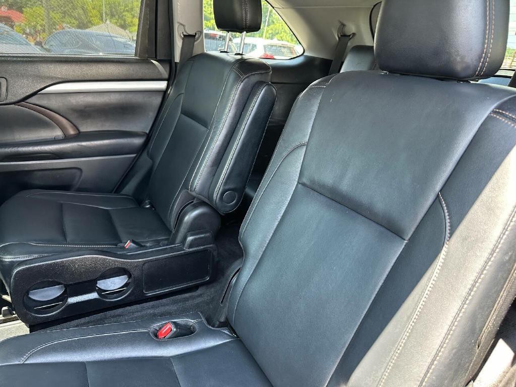 2018 Toyota Highlander Image 36