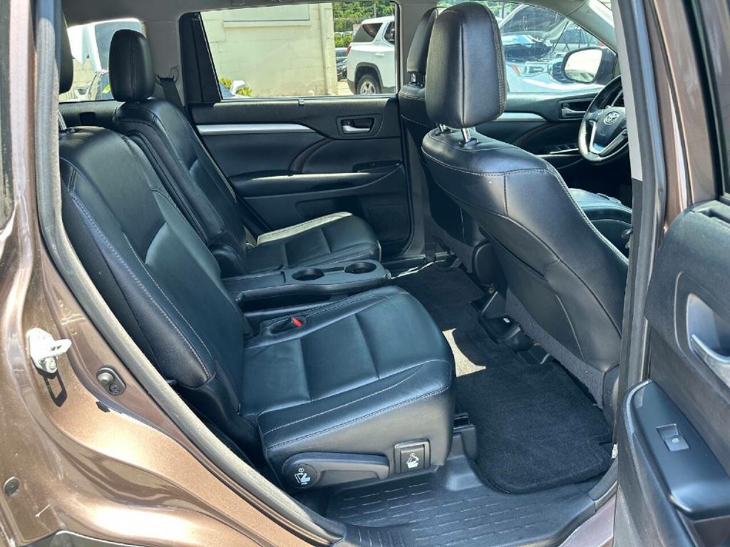 2018 Toyota Highlander Image 43