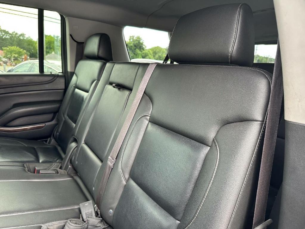 2015 Chevrolet Suburban Image 27