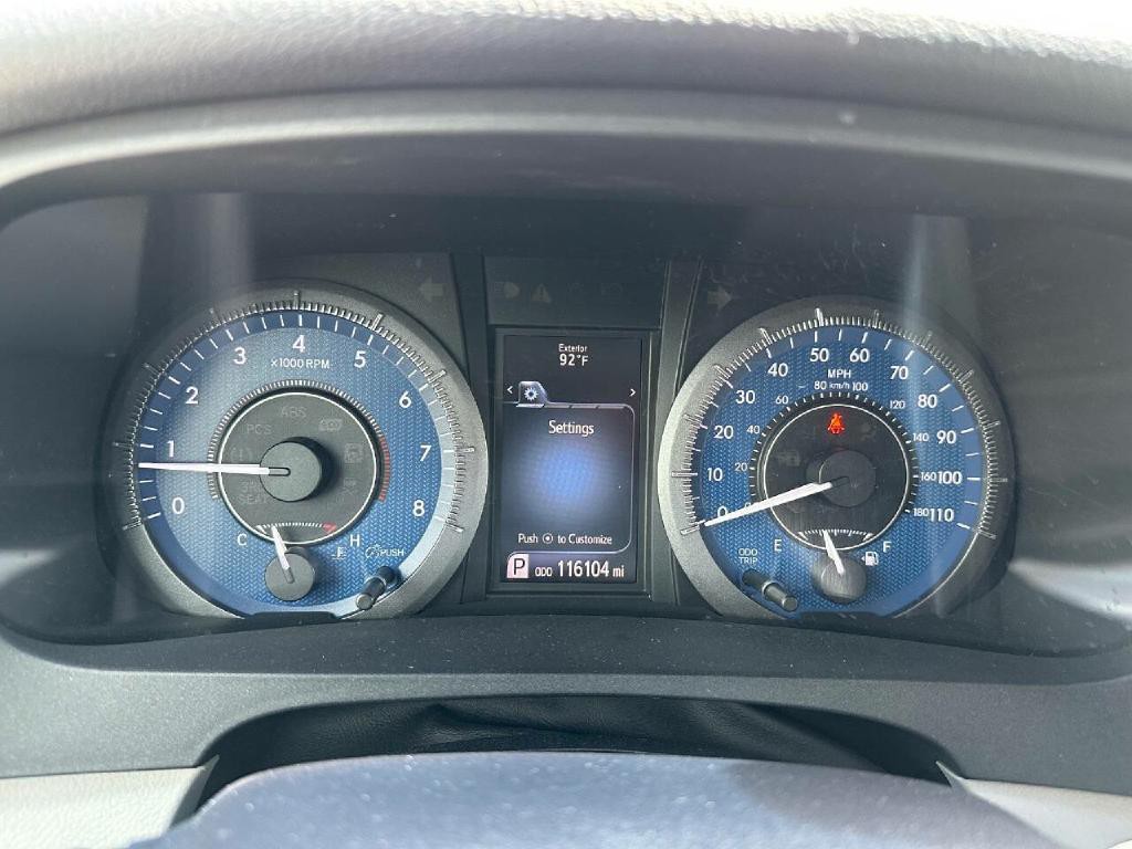 2016 Toyota Sienna Image 16