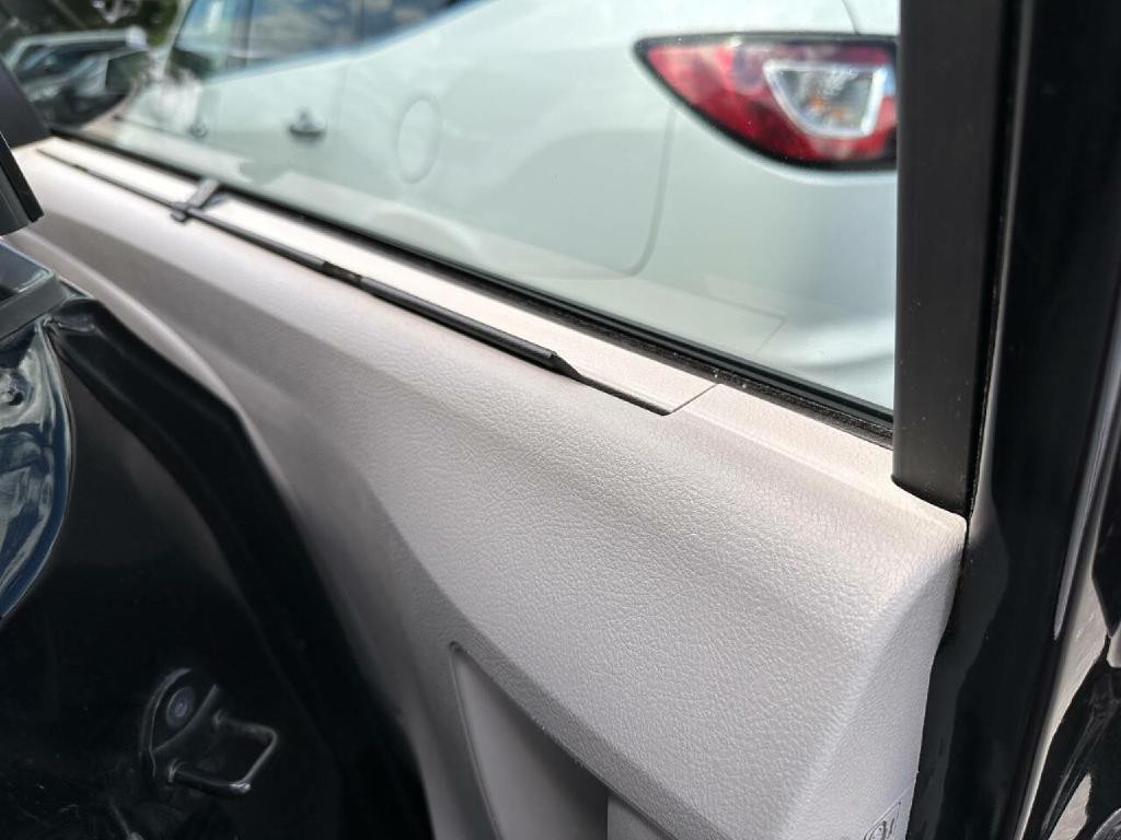 2016 Toyota Sienna Image 29