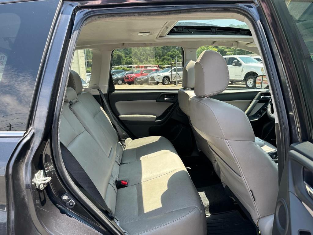 2015 Subaru Forester Image 28