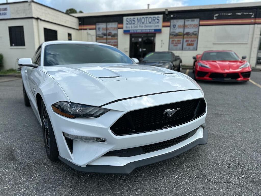 2020 Ford Mustang Image 3