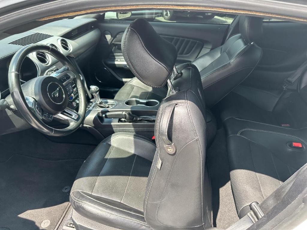 2020 Ford Mustang Image 25