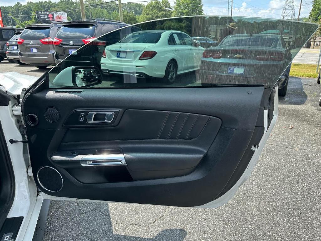 2020 Ford Mustang Image 27