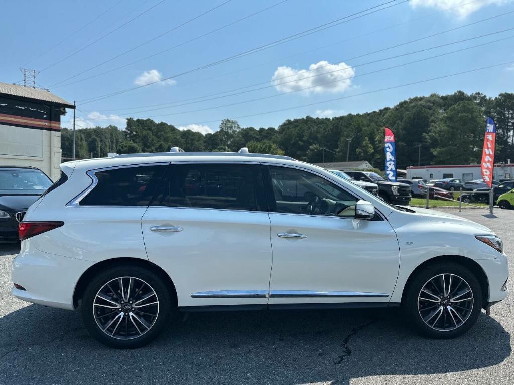 2017 INFINITI QX60 Image 9