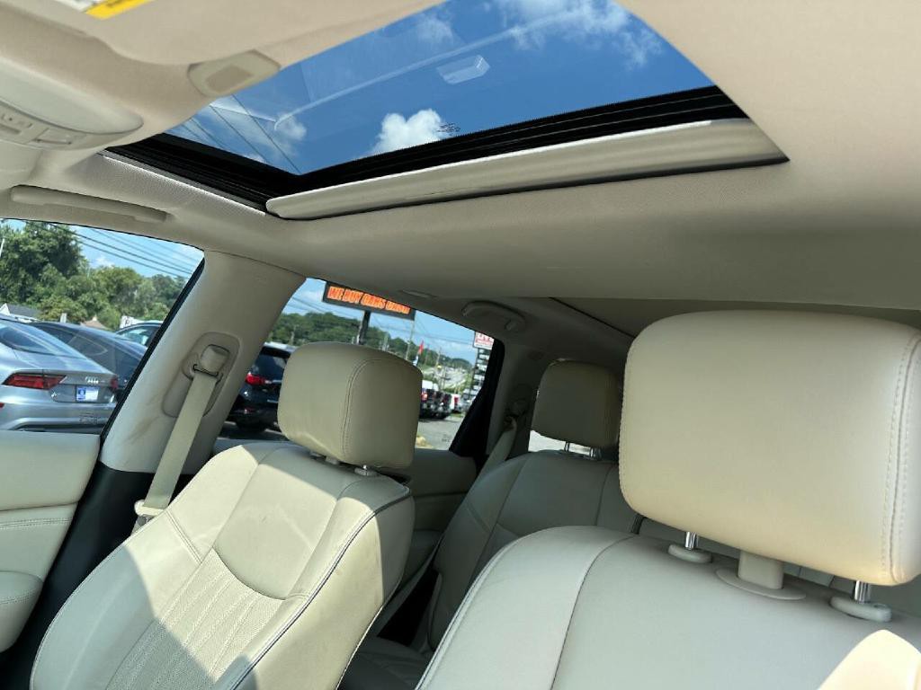 2017 INFINITI QX60 Image 30