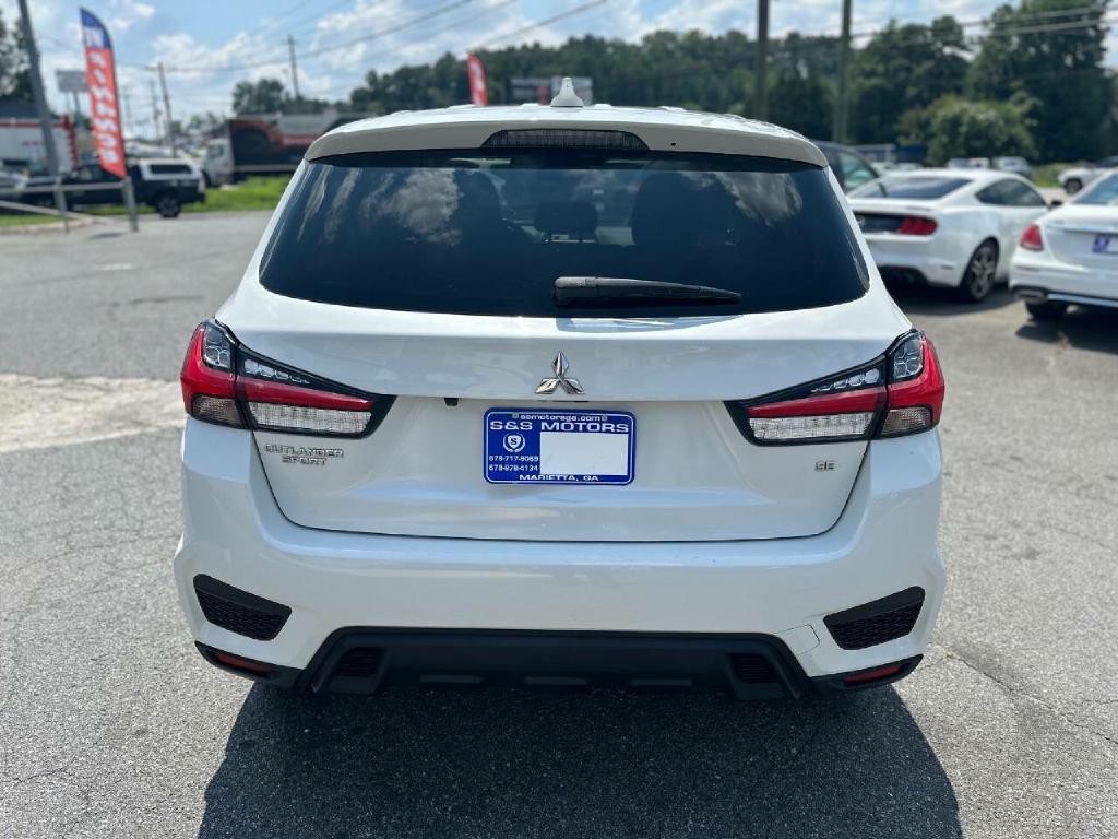 2021 Mitsubishi Outlander Image 5