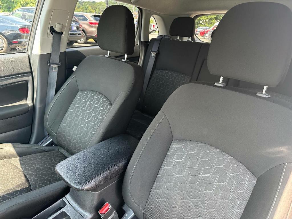 2021 Mitsubishi Outlander Image 24