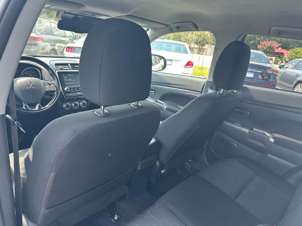 2021 Mitsubishi Outlander Image 28
