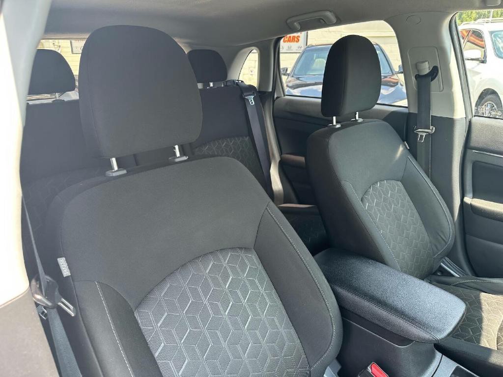2021 Mitsubishi Outlander Image 37