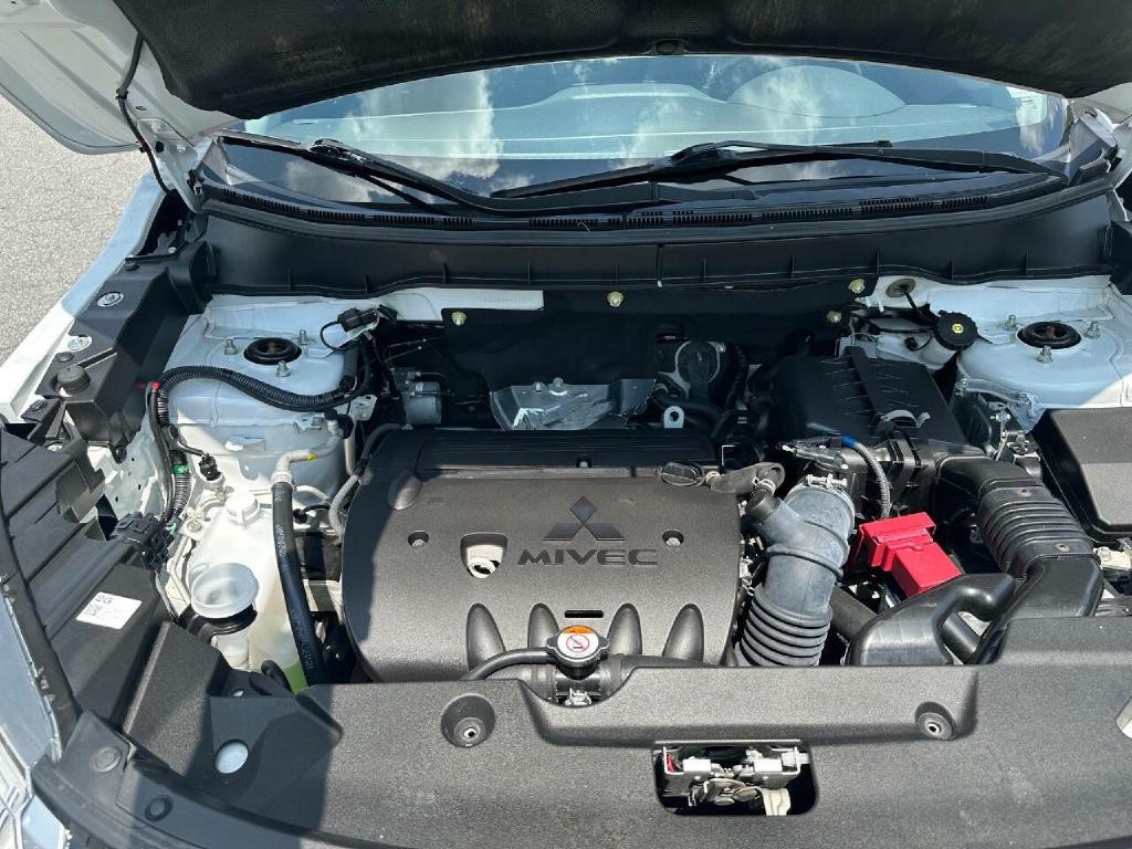 2021 Mitsubishi Outlander Image 43