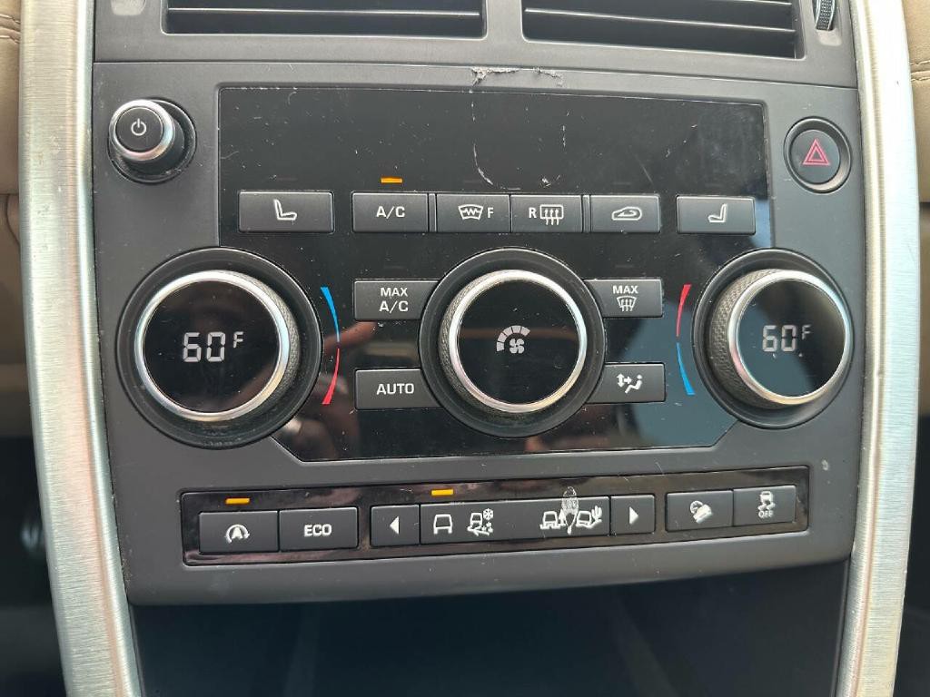 2017 Land Rover Discovery Sport Image 19