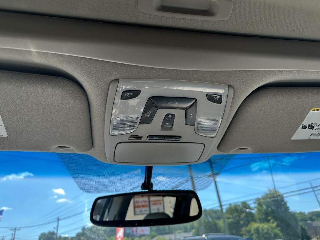 2014 Toyota Sienna Image 19