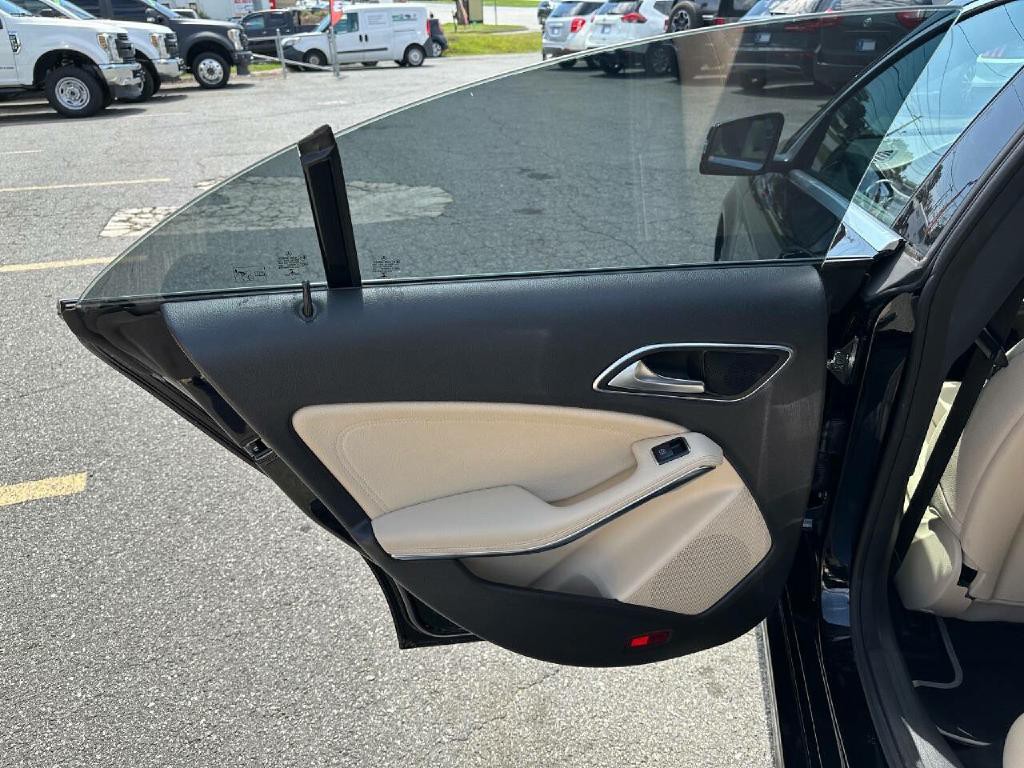 2018 Mercedes-Benz CLA-Class Image 25