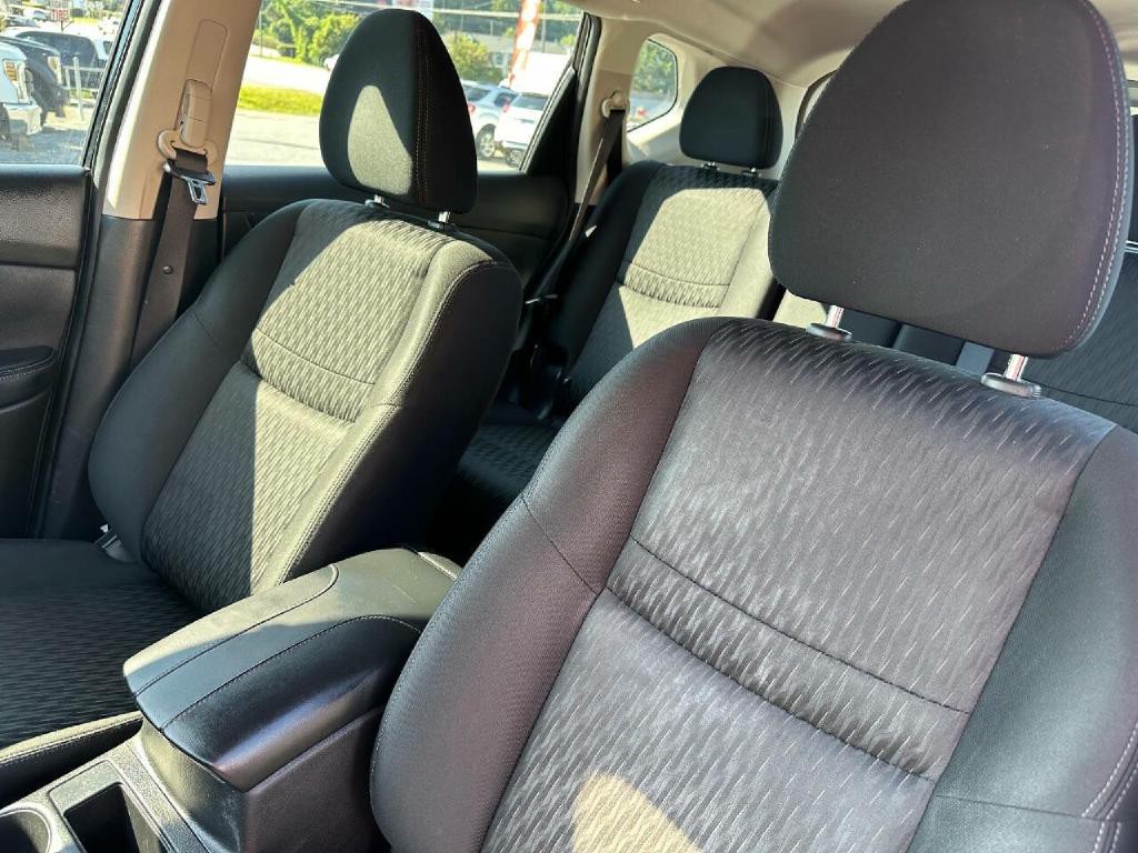 2020 Nissan Rogue Image 28