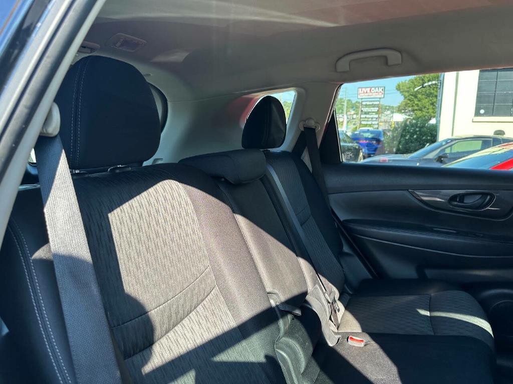 2020 Nissan Rogue Image 36
