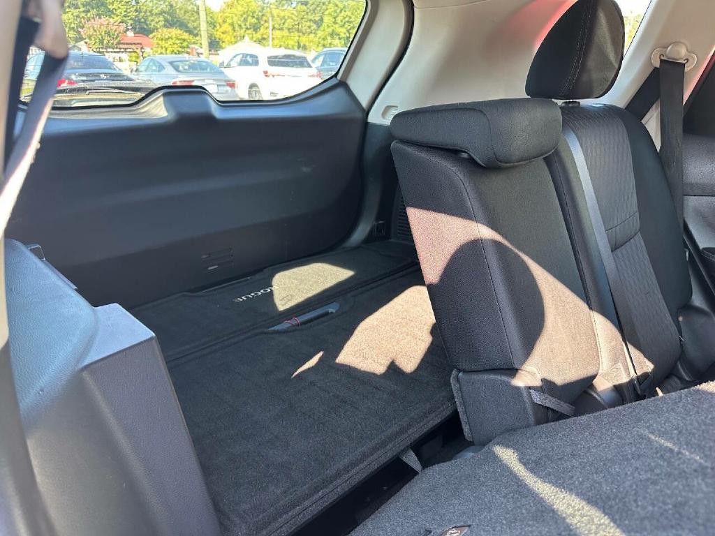 2020 Nissan Rogue Image 37
