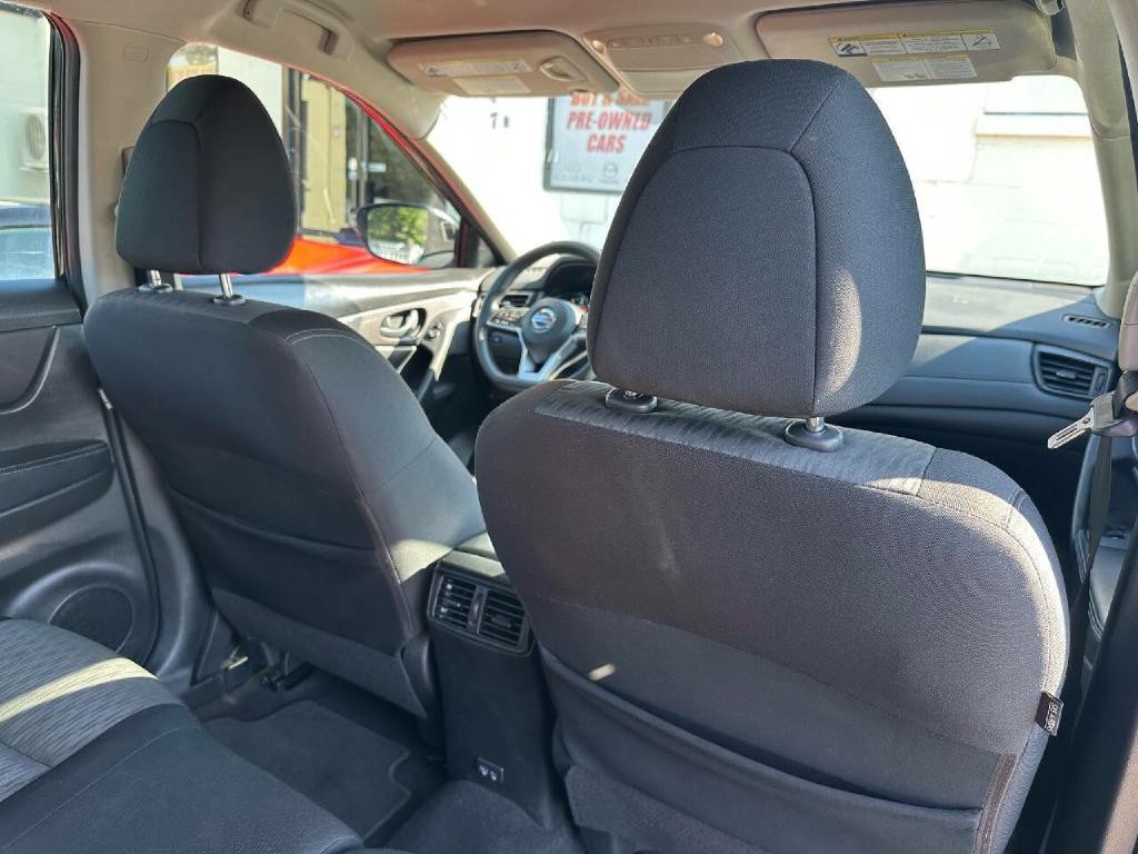 2020 Nissan Rogue Image 38