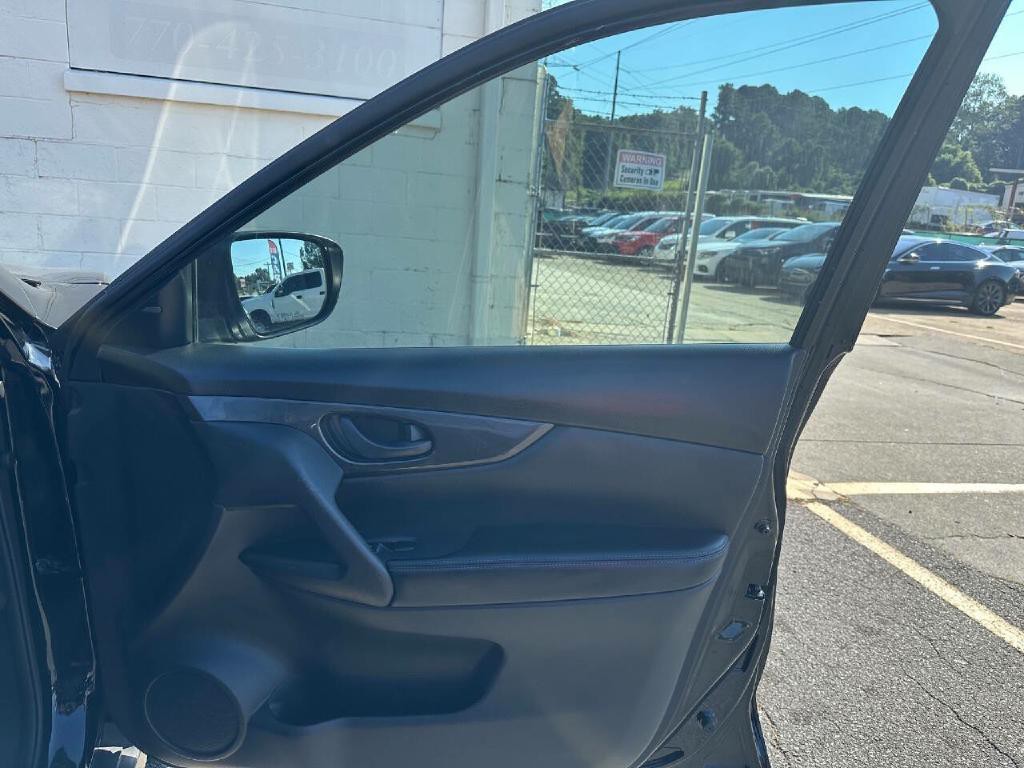 2020 Nissan Rogue Image 39