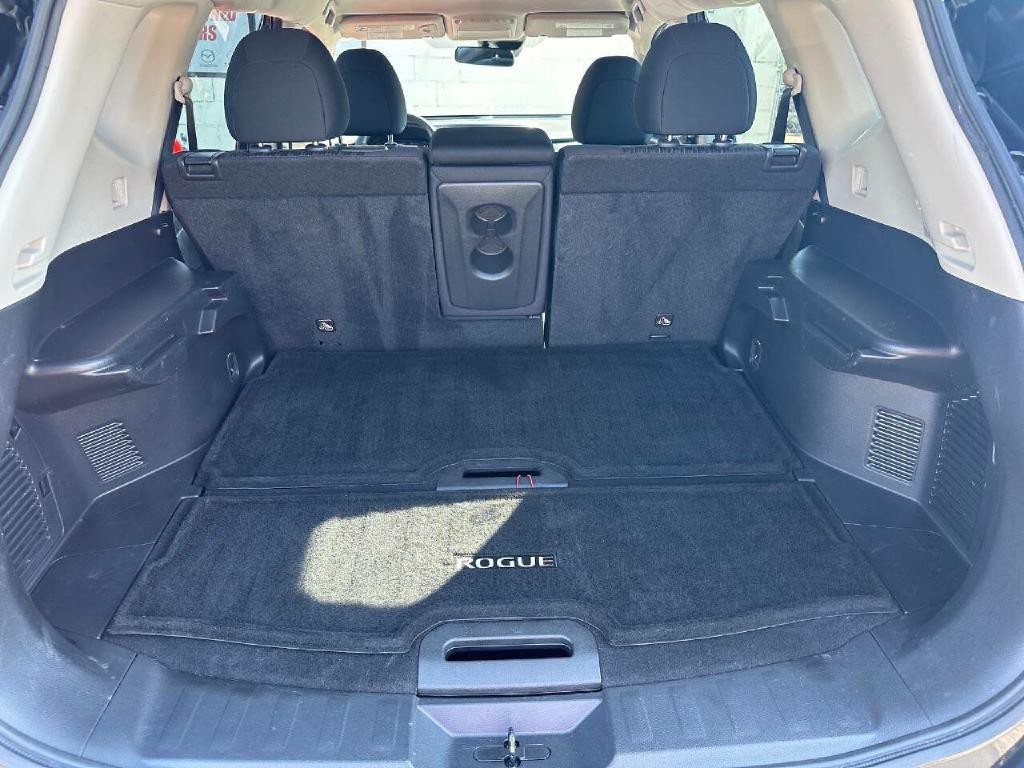 2020 Nissan Rogue Image 45