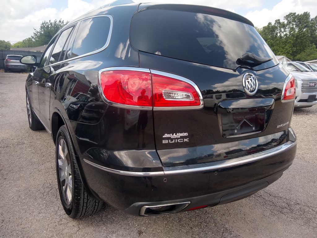 2017 Buick Enclave Image 2