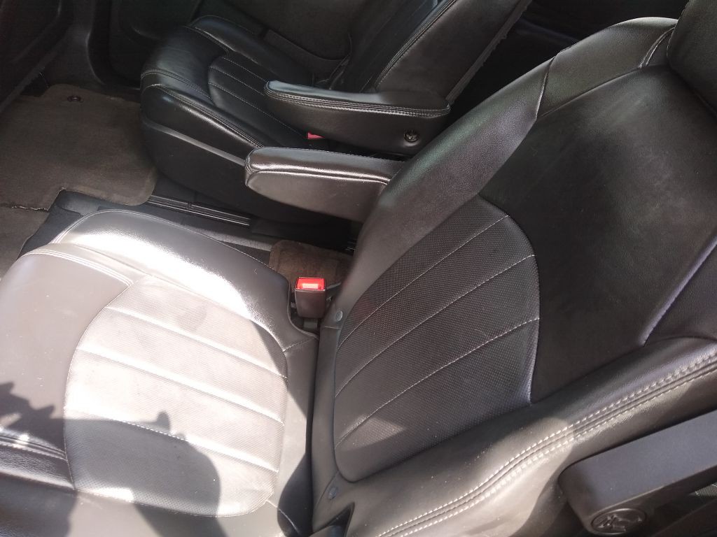 2017 Buick Enclave Image 16