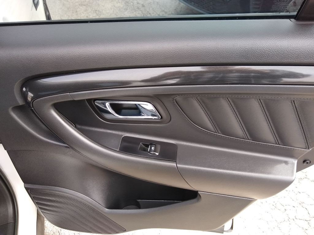 2013 Ford Taurus Image 12