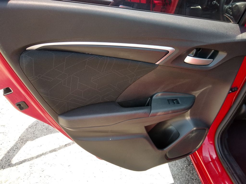 2016 Honda Fit Image 16