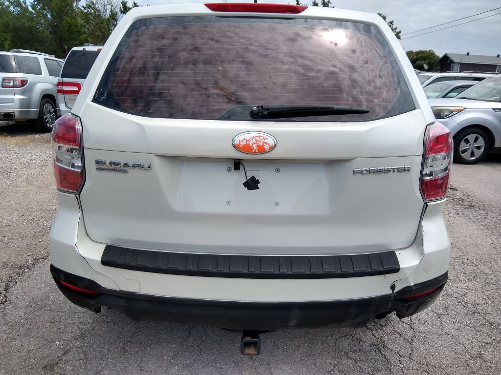 2014 Subaru Forester Image 6
