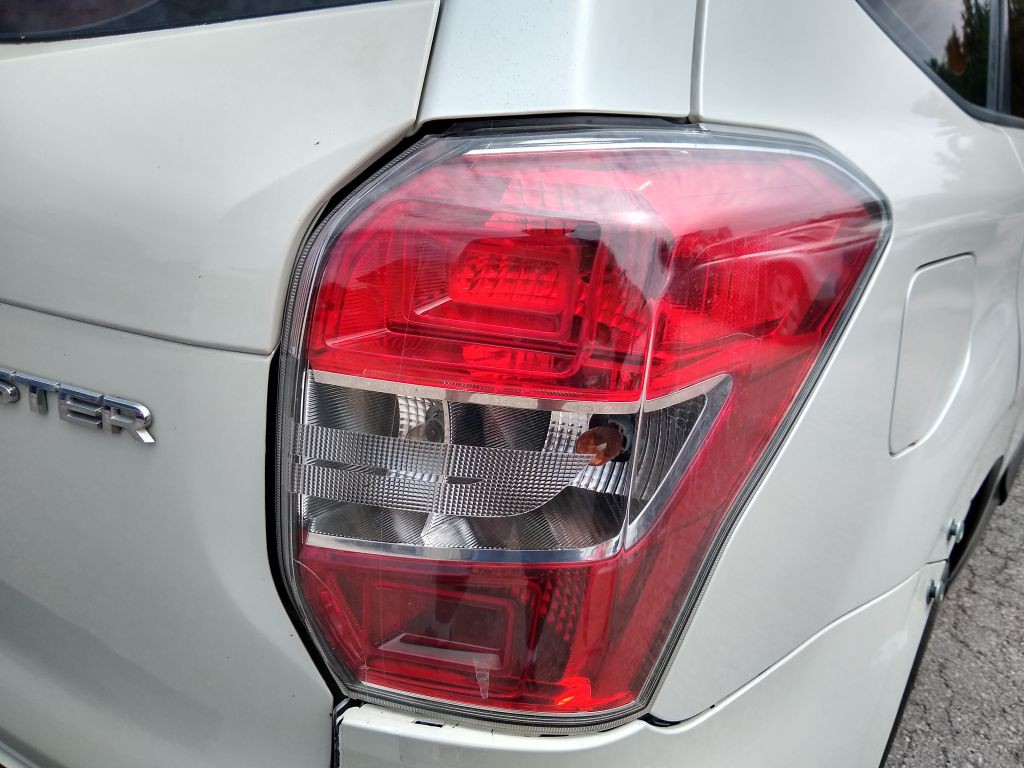 2014 Subaru Forester Image 9