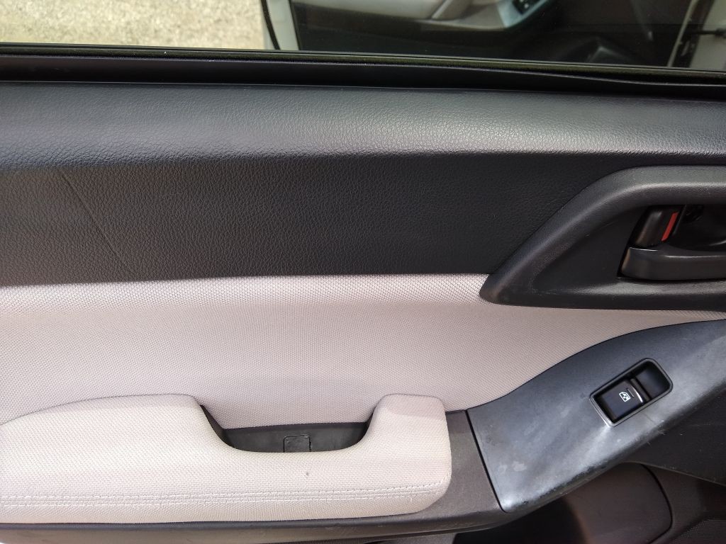 2014 Subaru Forester Image 16