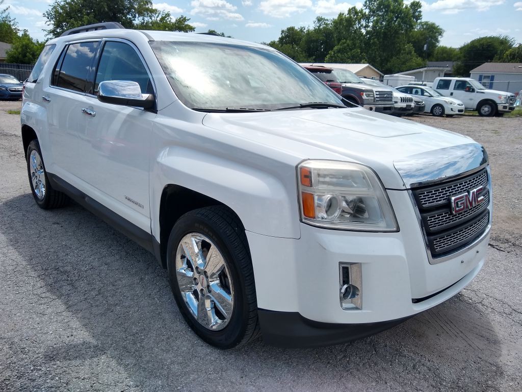 2015 GMC Terrain Image 2