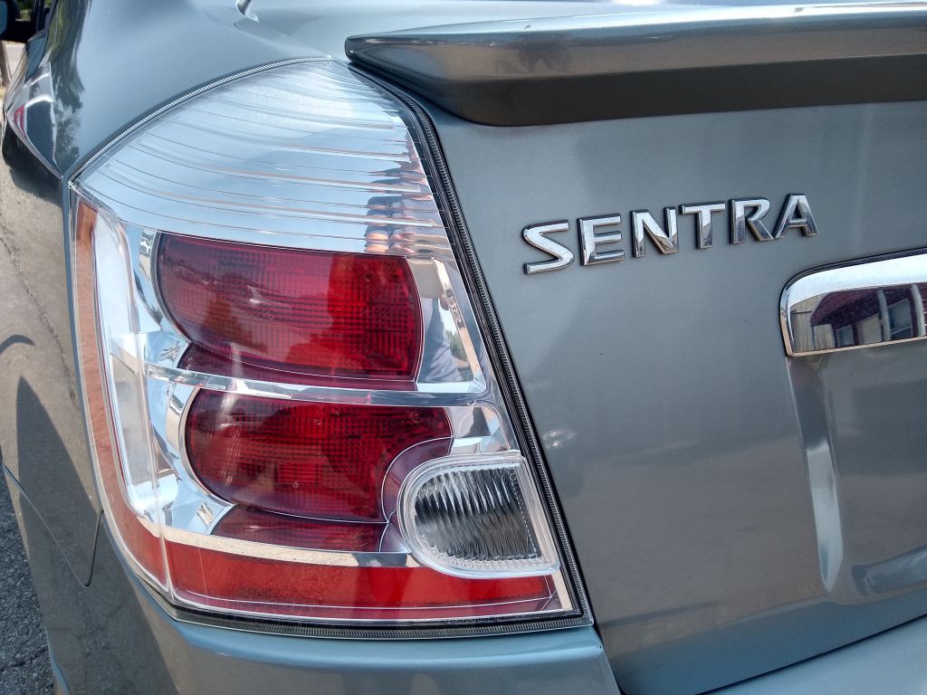 2011 Nissan Sentra Image 9