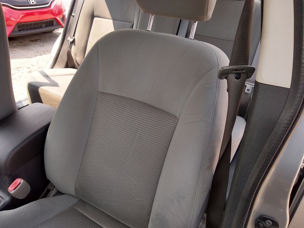 2011 Nissan Sentra Image 25