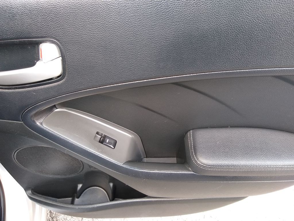2018 Kia Forte Image 13
