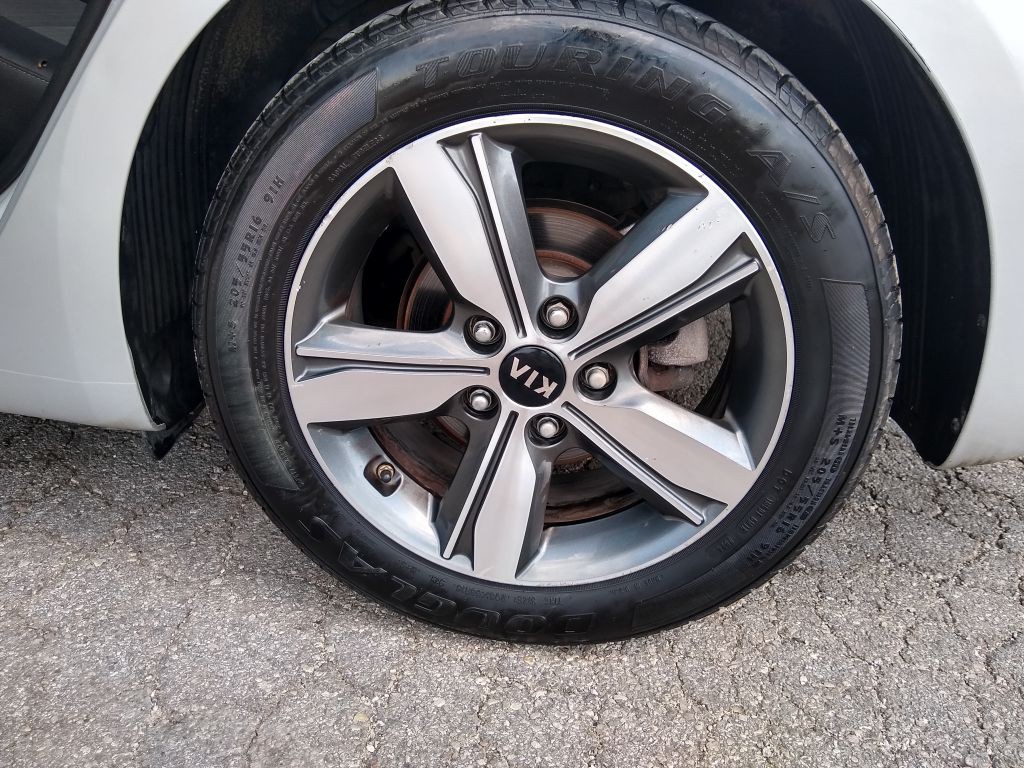2018 Kia Forte Image 17
