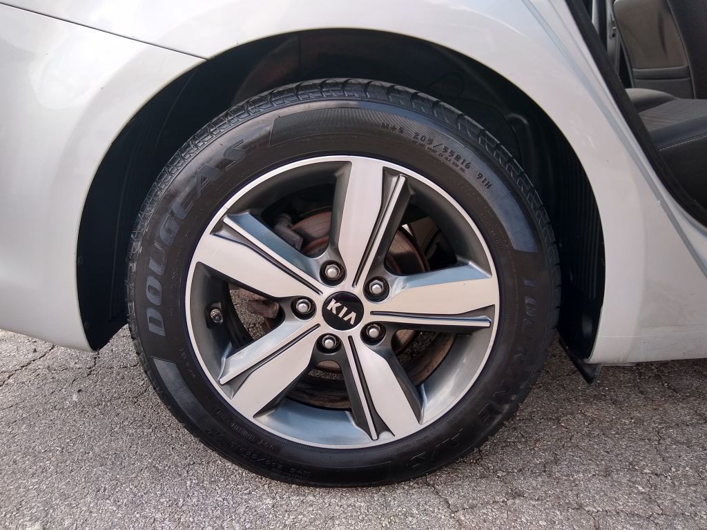 2018 Kia Forte Image 19