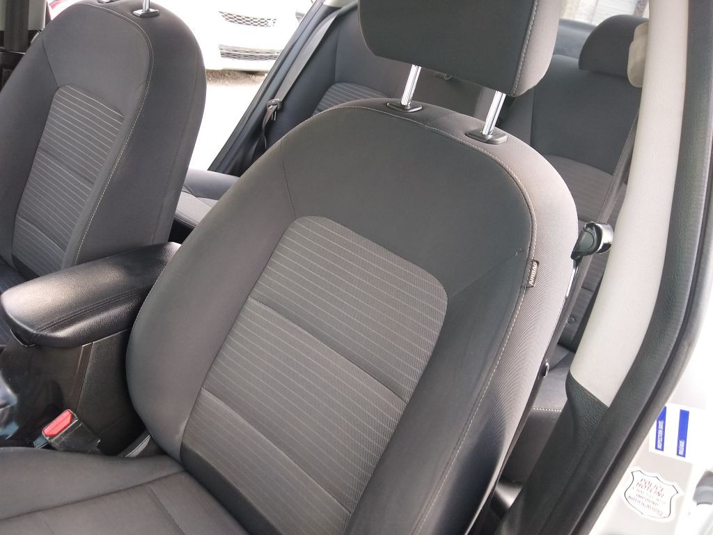 2018 Kia Forte Image 24