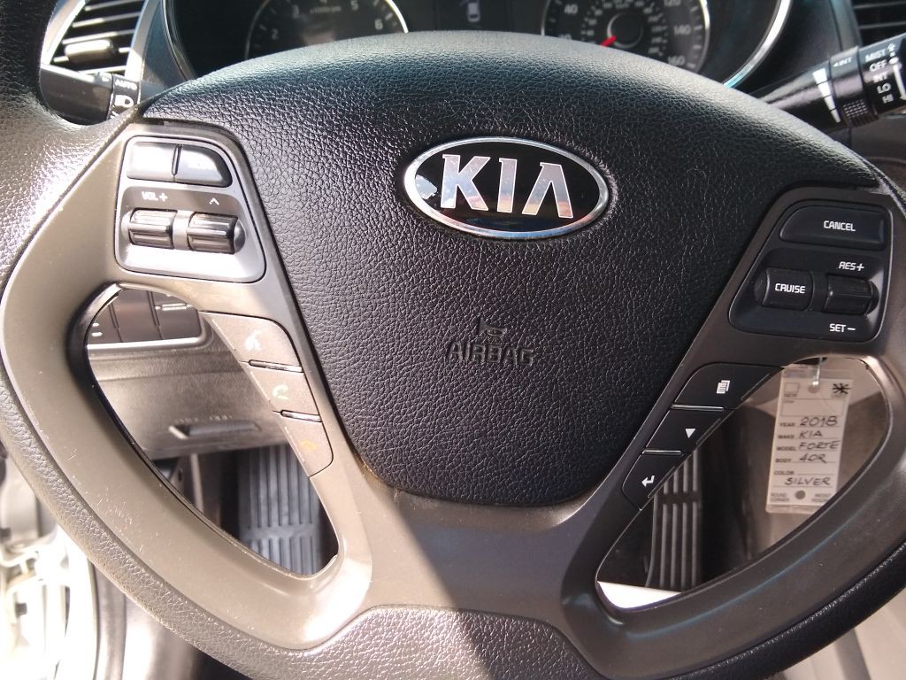 2018 Kia Forte Image 36