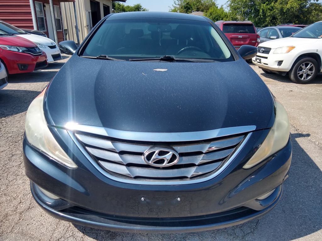 2011 Hyundai Sonata Image 3
