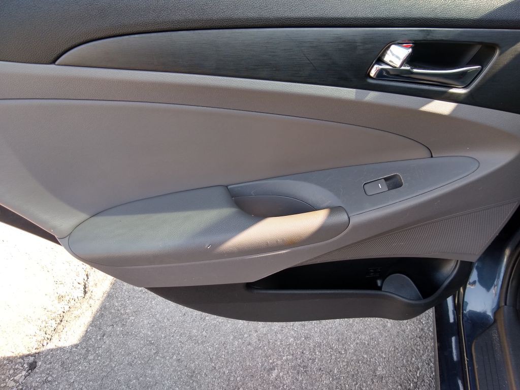 2011 Hyundai Sonata Image 11