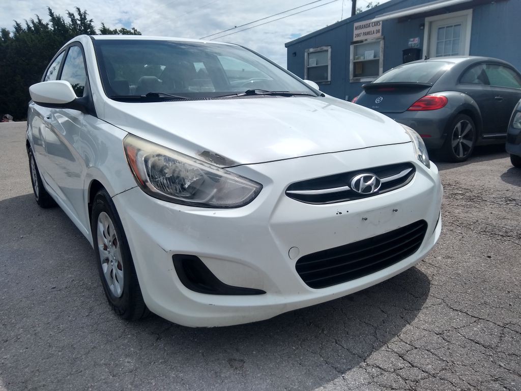 2016 Hyundai Accent Image 4