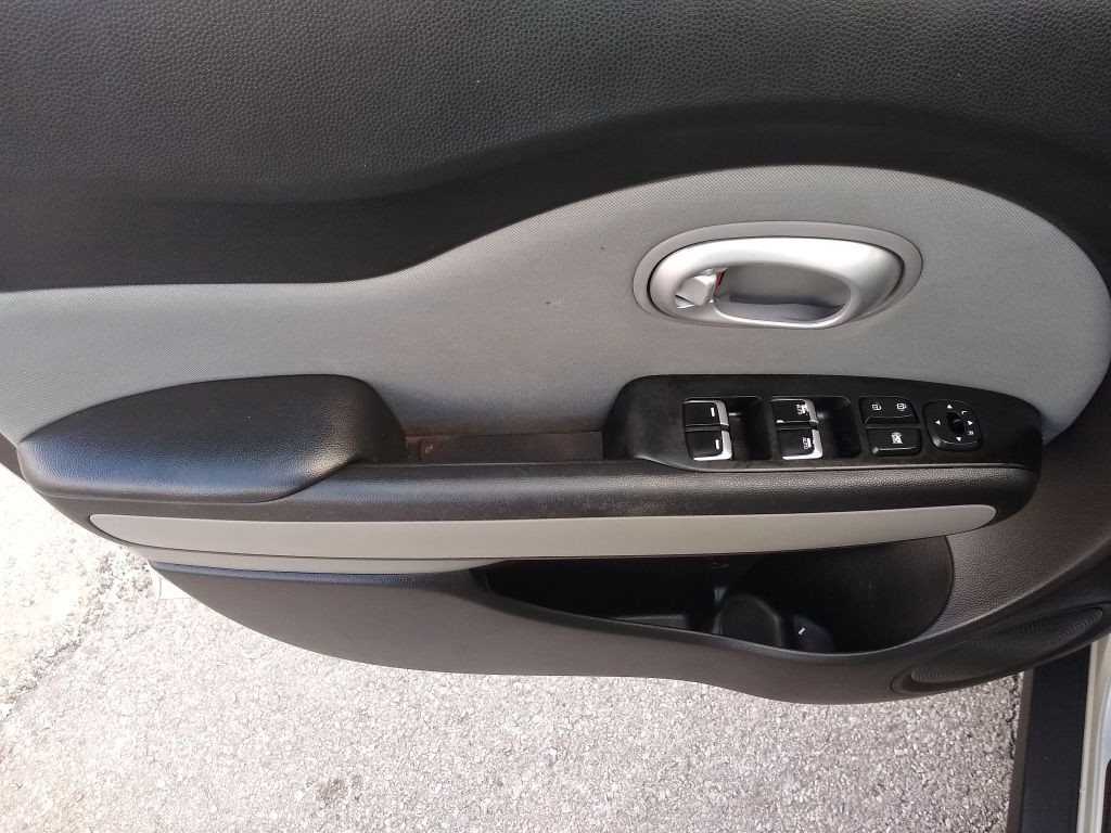 2017 Kia Soul Image 14