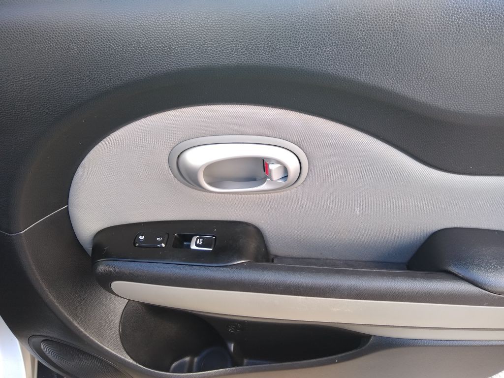 2017 Kia Soul Image 17